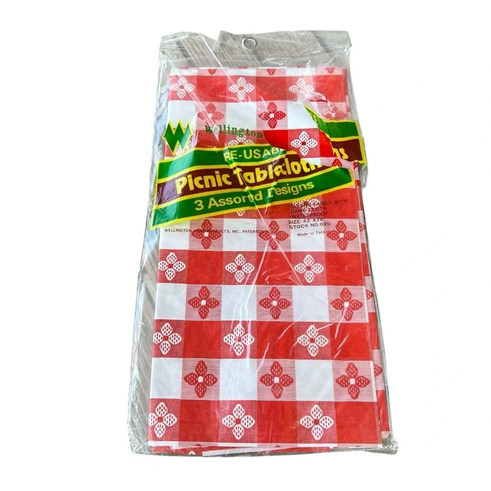 VTG Picnic Tablecloth 3-Piece Bundle Red Green Check Dixie Veripretty Wellington